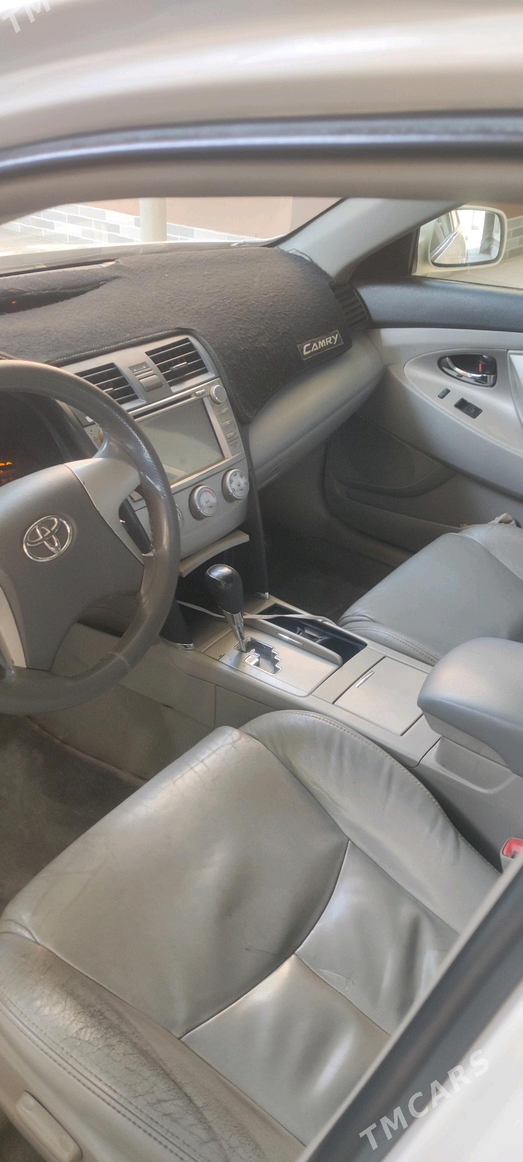 Toyota Camry 2011 - 178 000 TMT - Мары - img 1