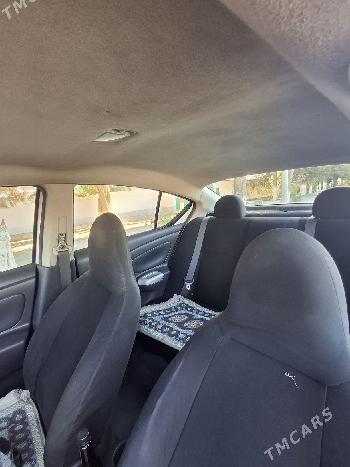 Nissan Versa 2013 - 134 000 TMT - Ялкым - img 7