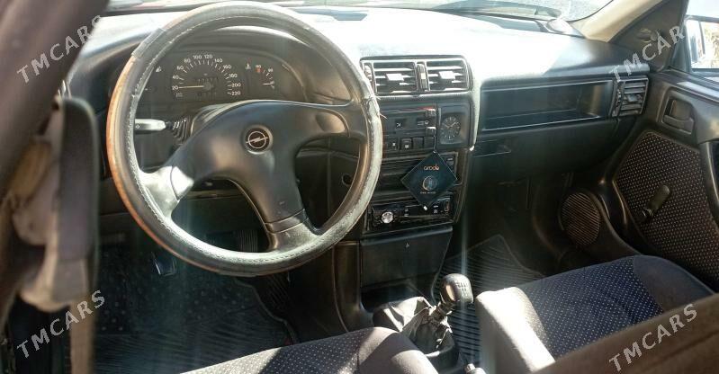 Opel Vectra 1993 - 35 000 TMT - Мары - img 1