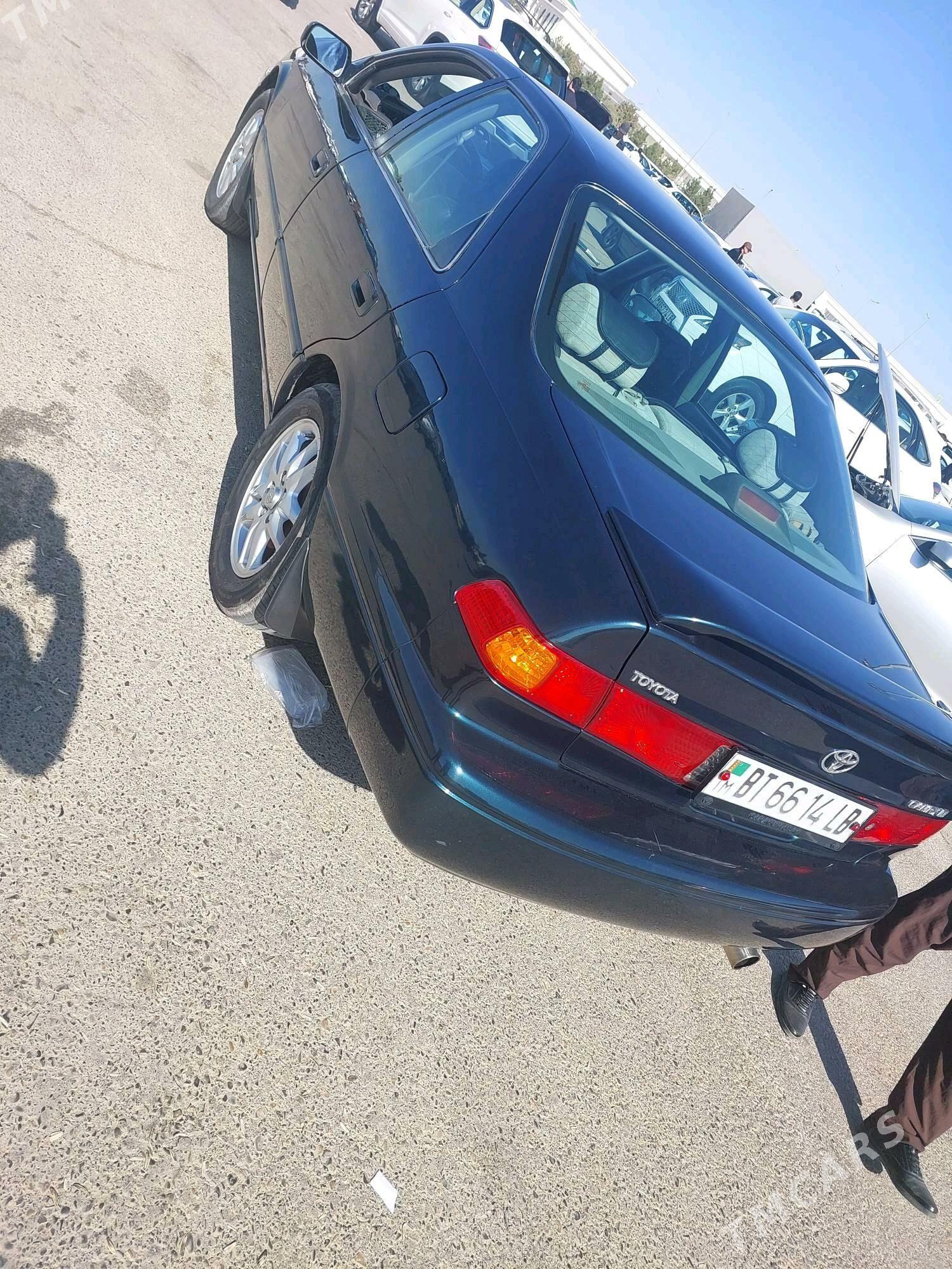 Toyota Camry 1999 - 120 000 TMT - Çärjew - img 1