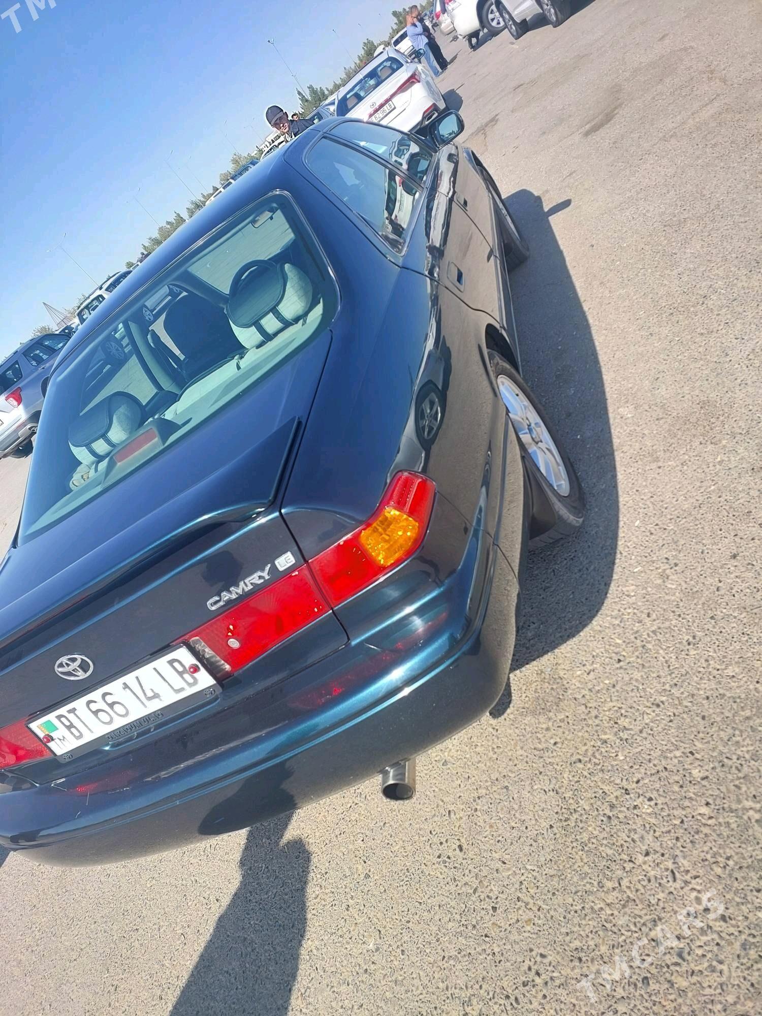 Toyota Camry 1999 - 120 000 TMT - Çärjew - img 3