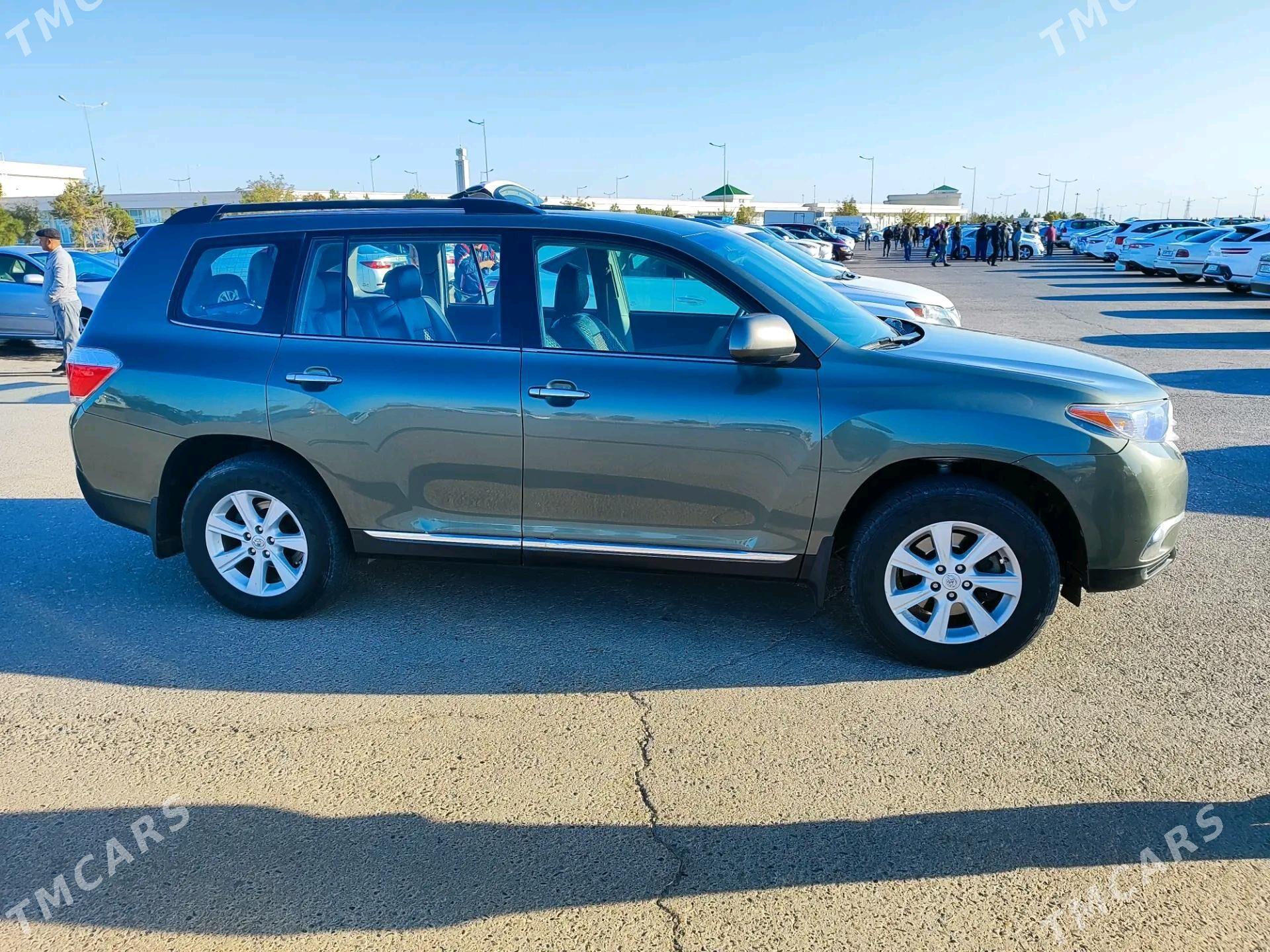 Toyota Highlander 2013 - 350 000 TMT - Туркменабат - img 2
