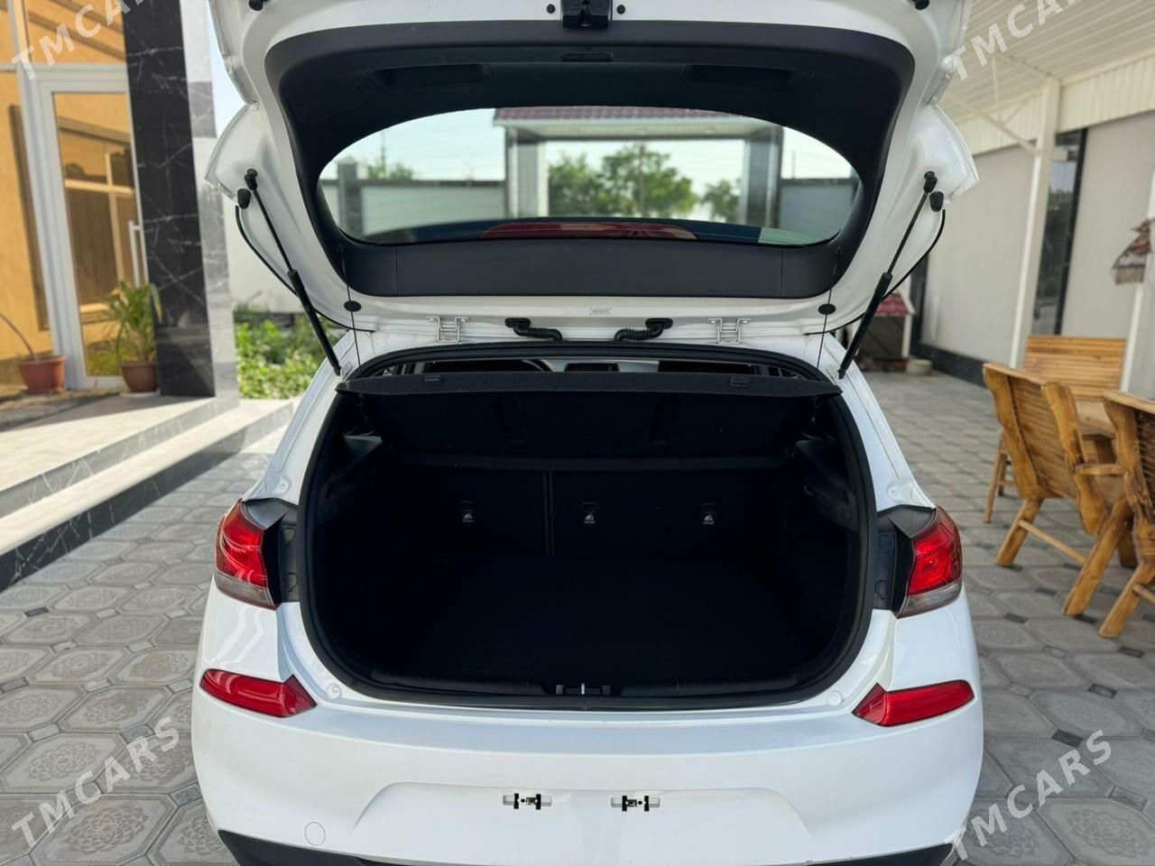 Hyundai Elantra GT 2020 - 200 000 TMT - Mary - img 10
