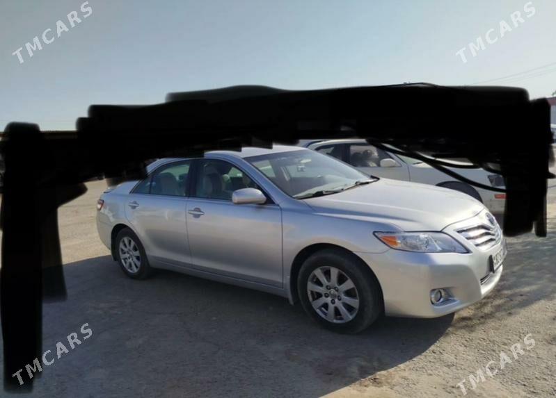 Toyota Camry 2011 - 230 000 TMT - Мары - img 3