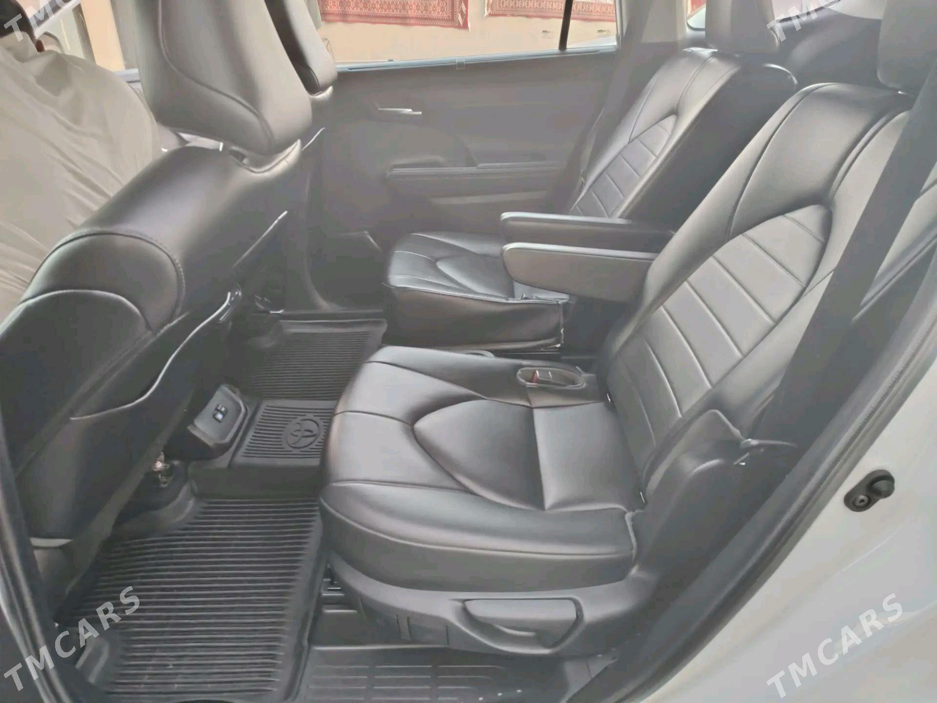 Toyota Highlander 2022 - 530 000 TMT - Mary - img 4