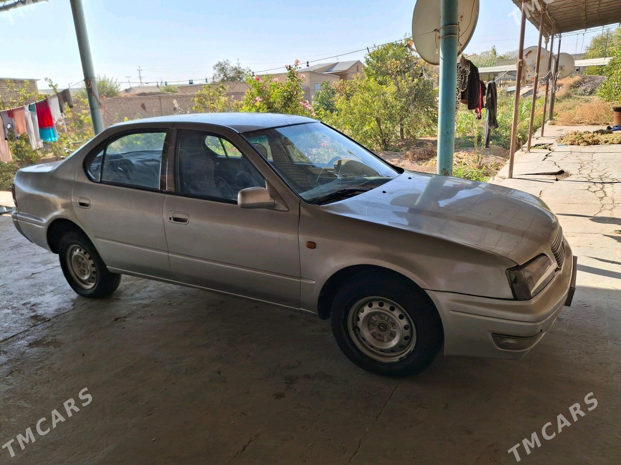 Toyota Camry 1995 - 42 000 TMT - Саят - img 3