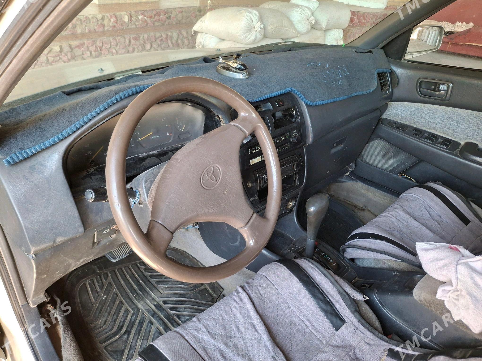 Toyota Camry 1995 - 42 000 TMT - Саят - img 5