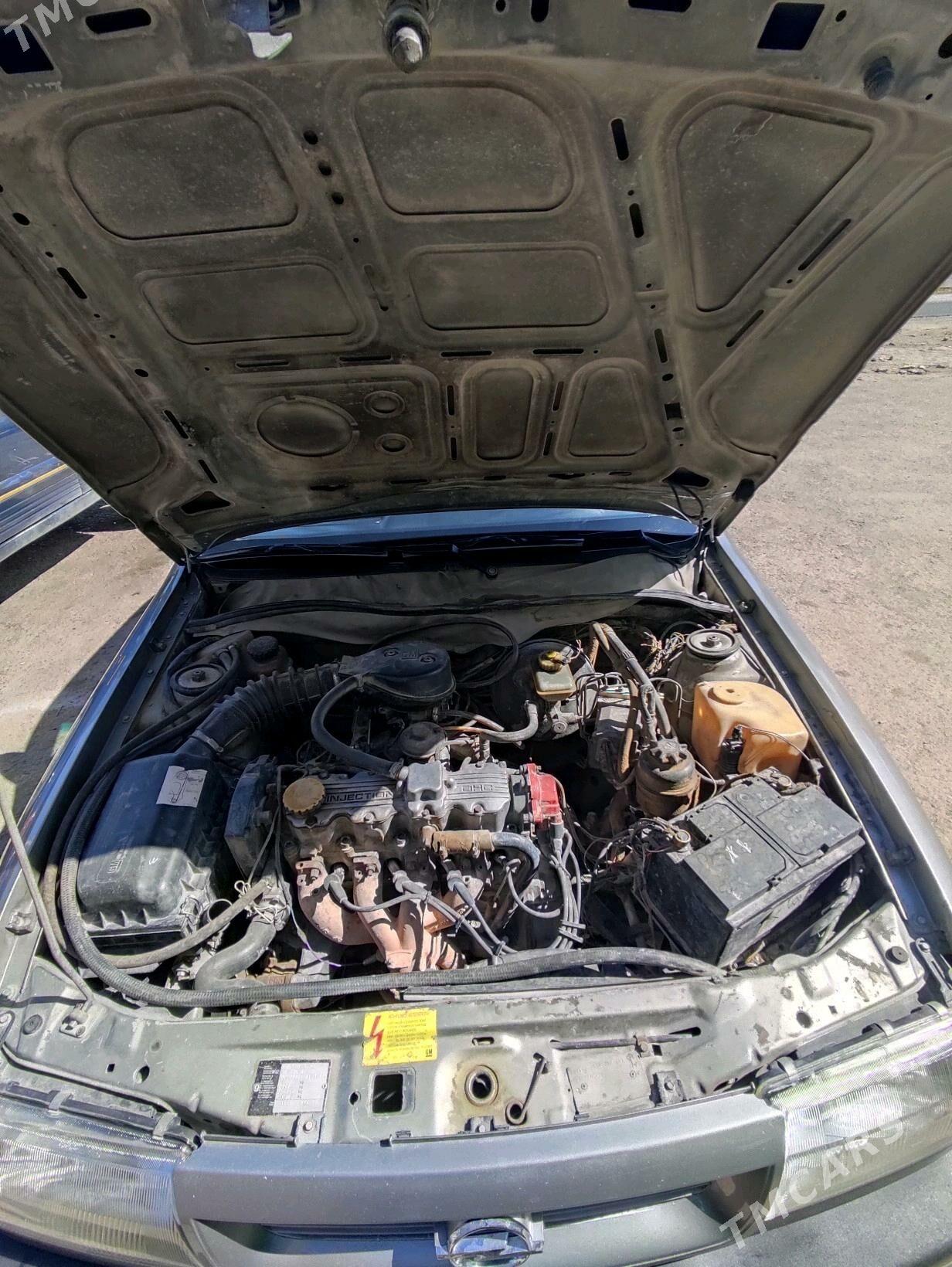 Opel Vectra 1994 - 40 000 TMT - Байрамали - img 6