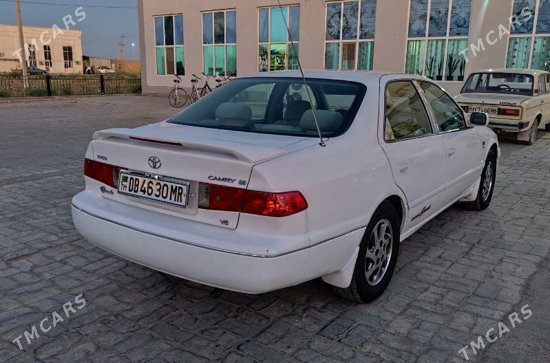 Toyota Camry 2001 - 160 000 TMT - Байрамали - img 3