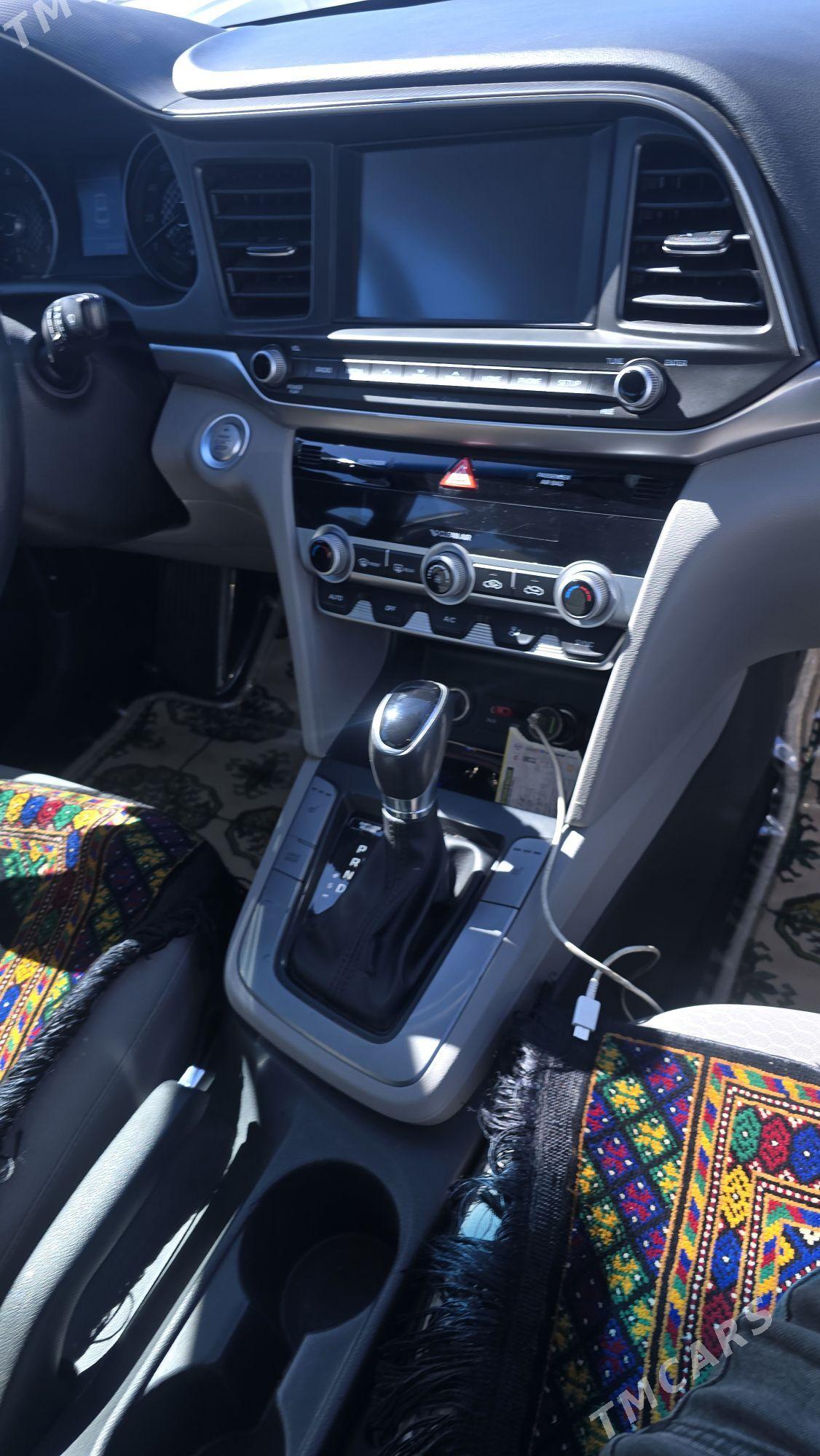 Hyundai Elantra 2019 - 220 000 TMT - Aşgabat - img 3