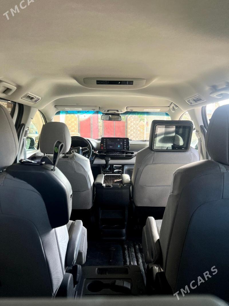 Toyota Sienna 2021 - 540 000 TMT - Мары - img 1