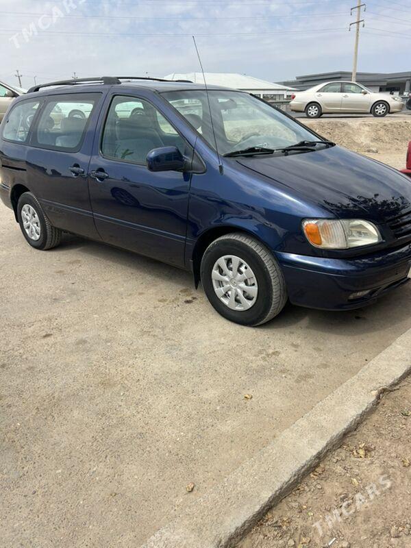 Toyota Sienna 2002 - 137 000 TMT - Мары - img 3