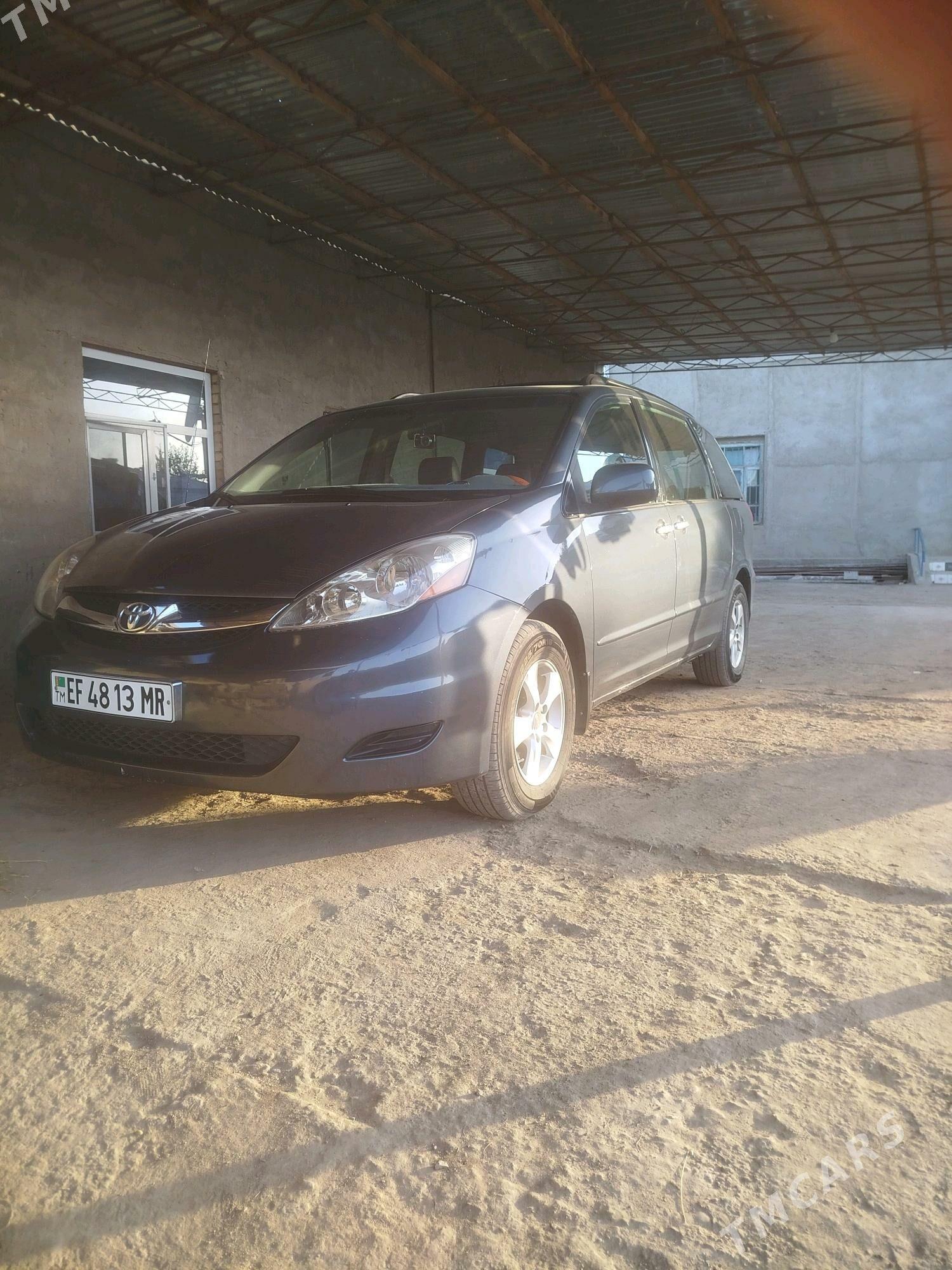 Toyota Sienna 2006 - 220 000 TMT - Мургап - img 6