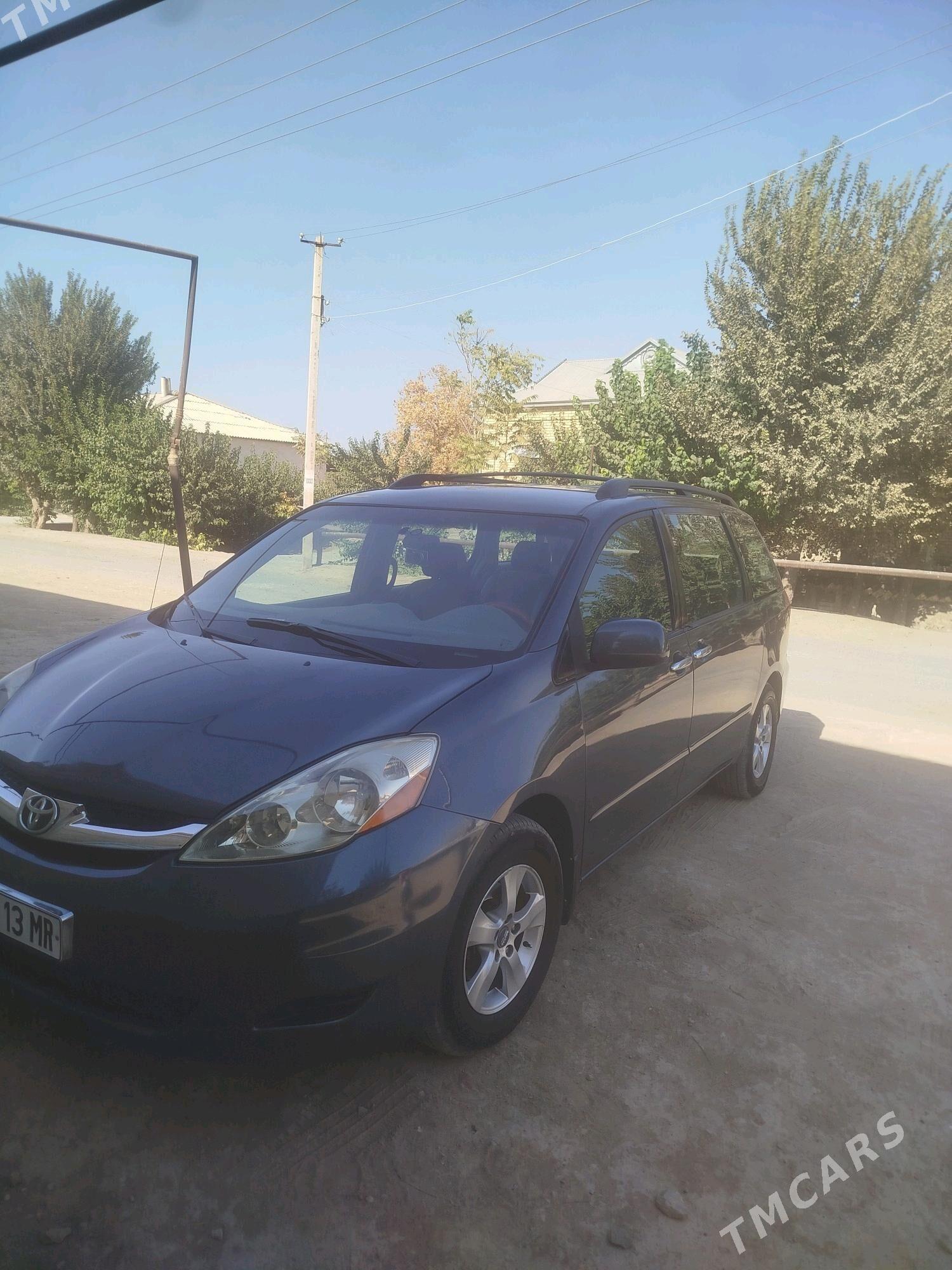 Toyota Sienna 2006 - 220 000 TMT - Мургап - img 5