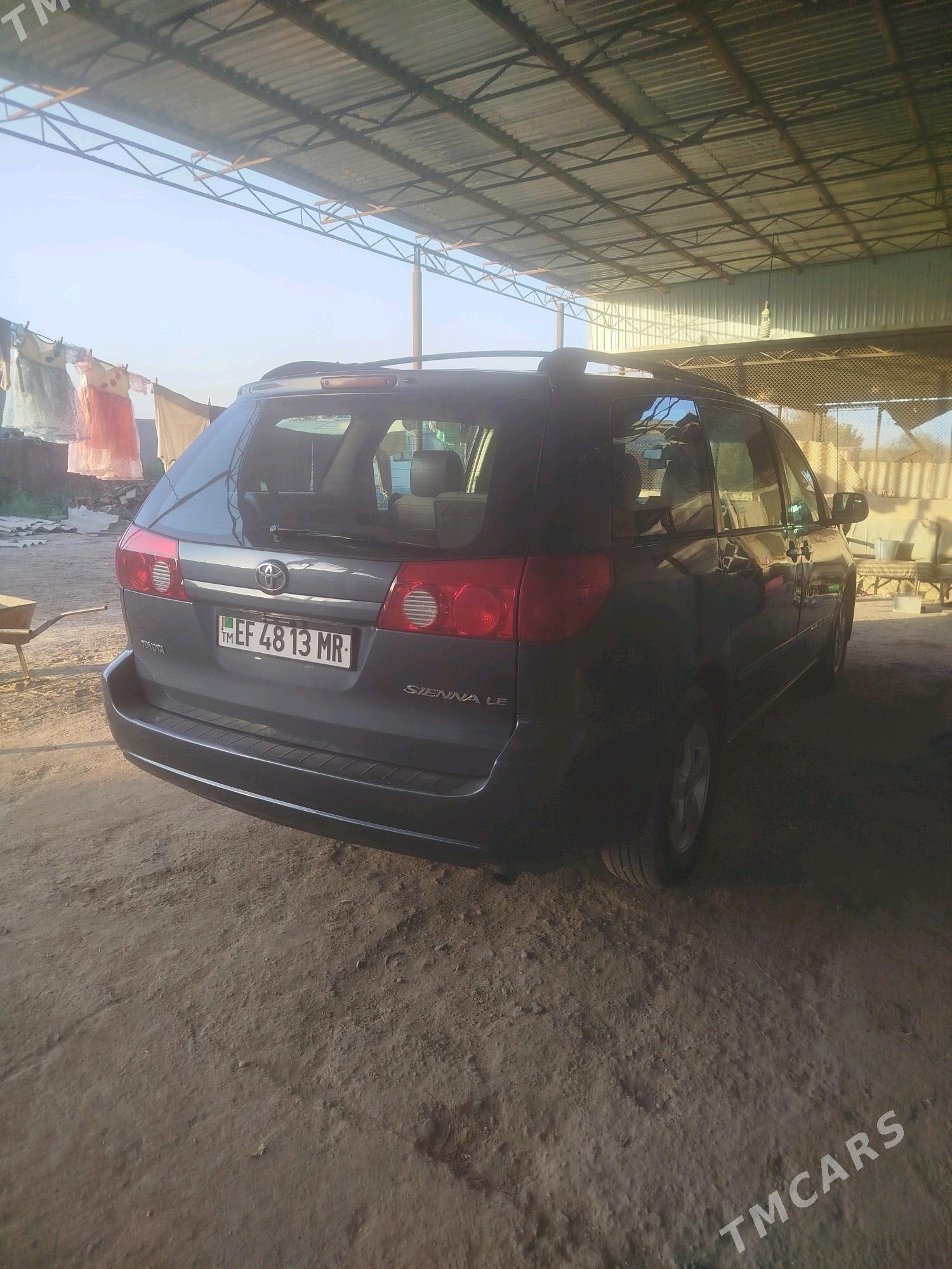 Toyota Sienna 2006 - 220 000 TMT - Мургап - img 2