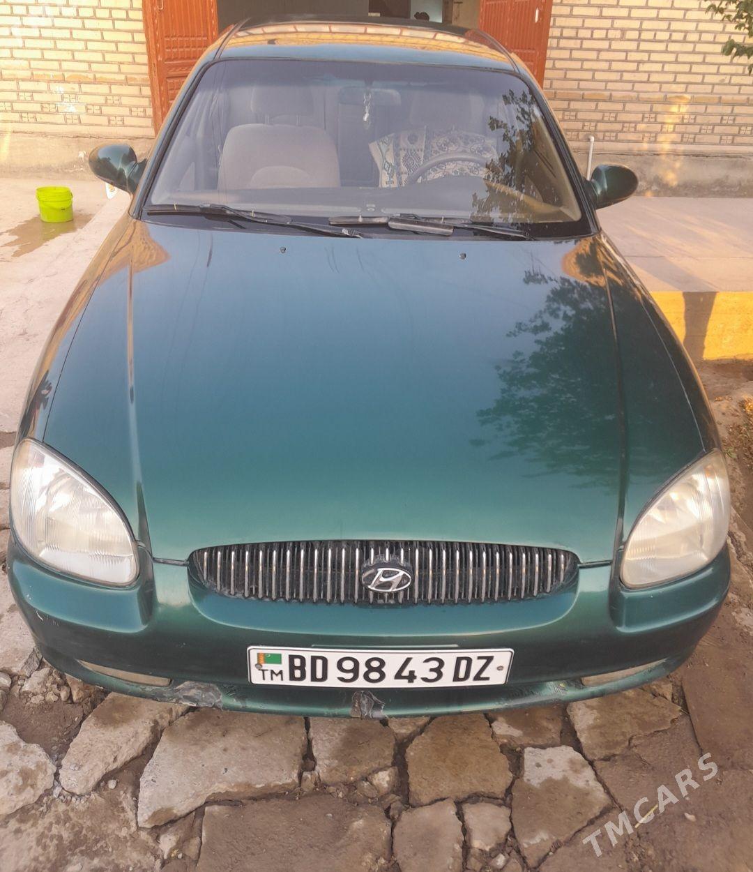 Hyundai Sonata 2001 - 40 000 TMT - Кёнеургенч - img 4