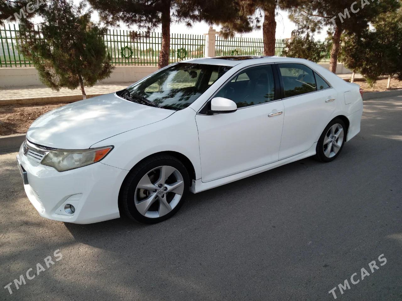 Toyota Camry 2013 - 220 000 TMT - Бузмеин - img 6