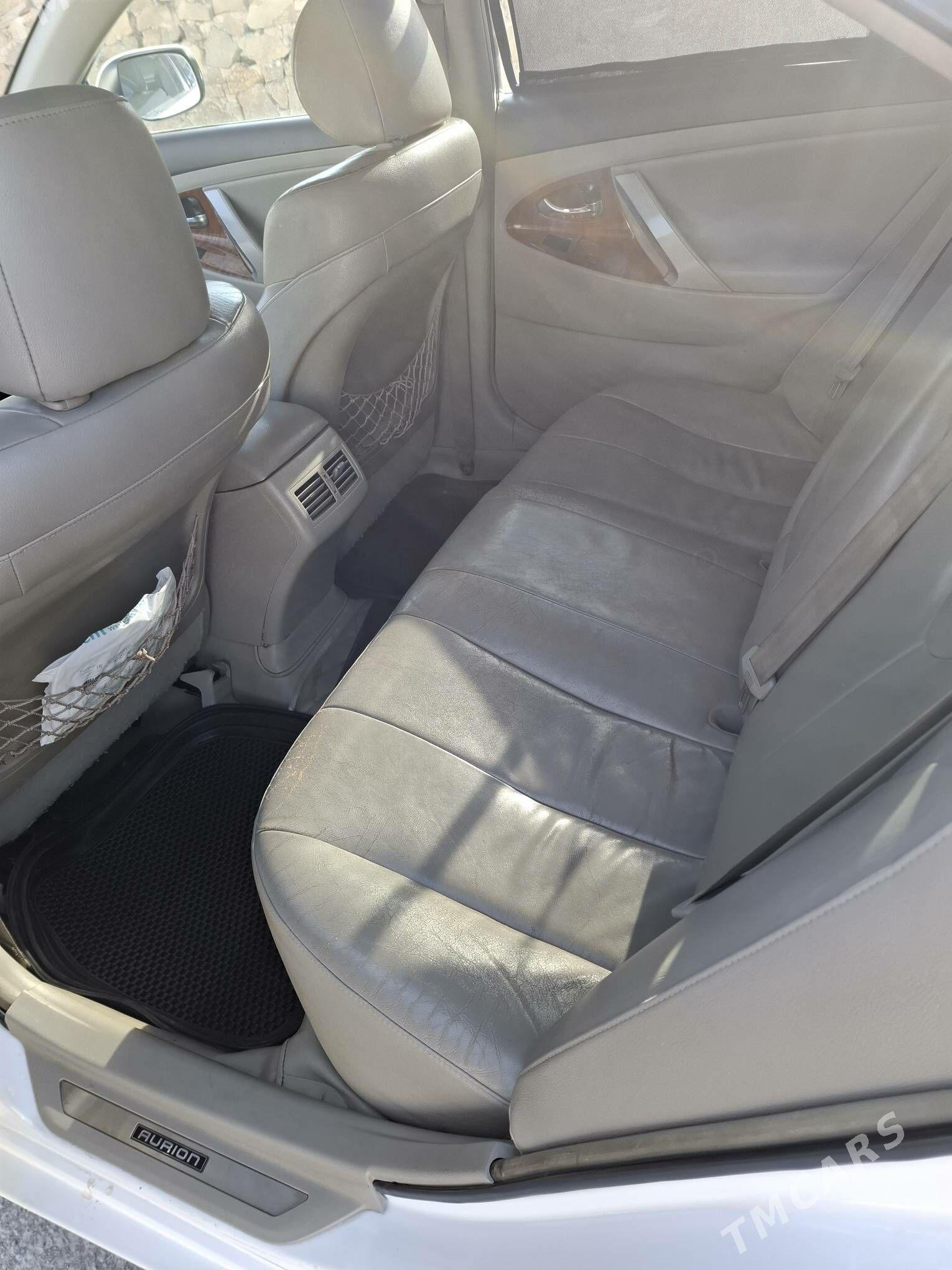 Toyota Aurion 2010 - 205 000 TMT - Магданлы - img 2