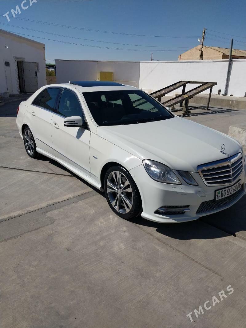 Mercedes-Benz E350 2012 - 270 000 TMT - Balkanabat - img 2
