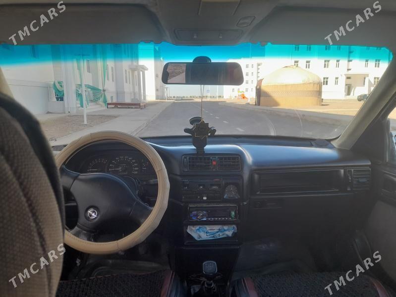 Opel Vectra 1991 - 30 000 TMT - Дашогуз - img 3