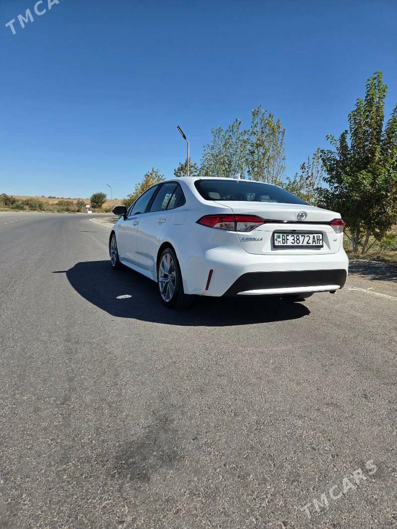 Toyota Corolla 2022 - 220 000 TMT - 2 мкр - img 6