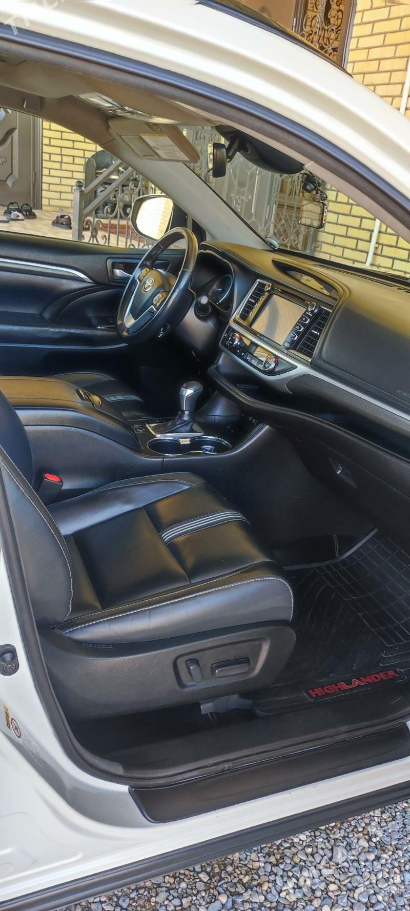 Toyota Highlander 2018 - 495 000 TMT - Мары - img 3