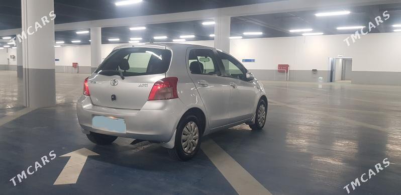 Toyota Yaris 2009 - 130 000 TMT - 1 мкр - img 4
