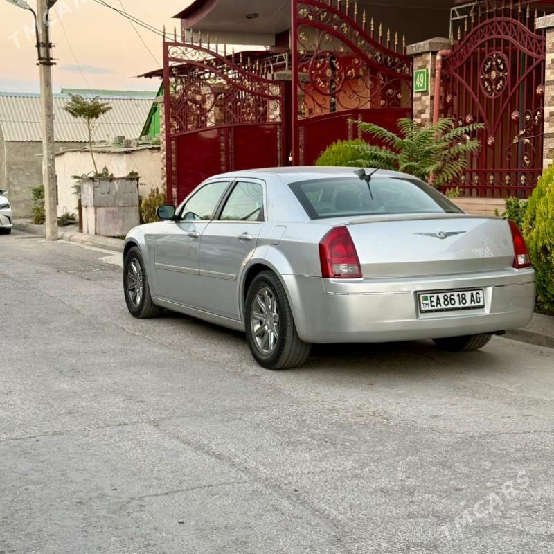 Chrysler 300C 2005 - 150 000 TMT - 30 mkr - img 4