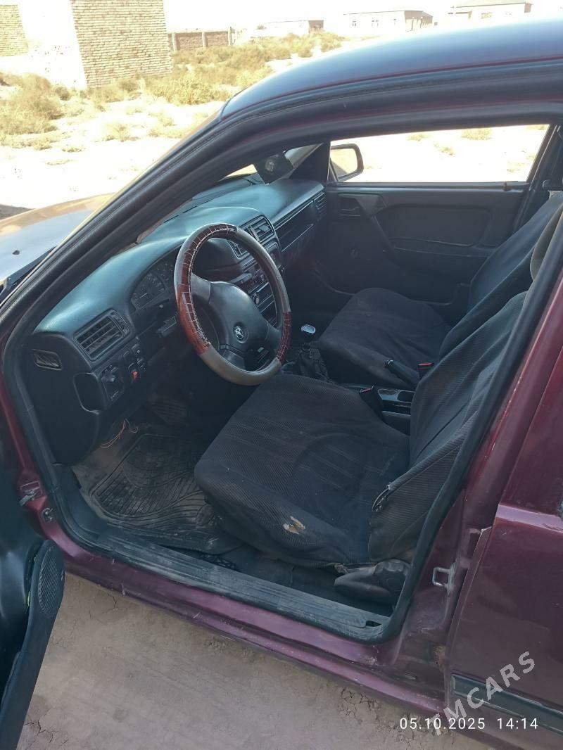 Opel Vectra 1992 - 35 000 TMT - Гороглы (Тагта) - img 3