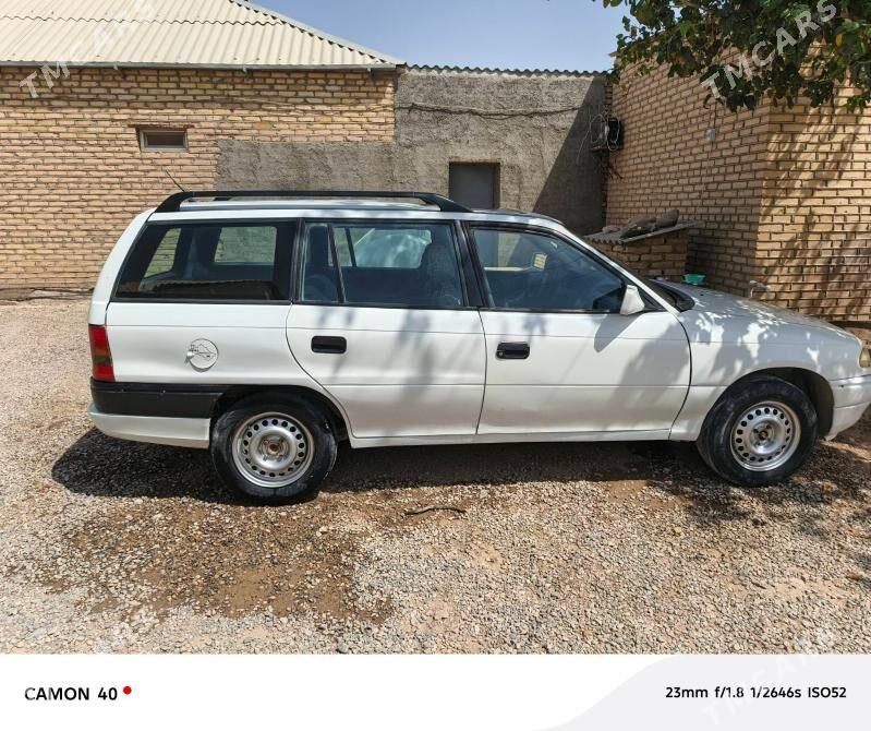 Opel Astra 1992 - 30 000 TMT - Kaka - img 5
