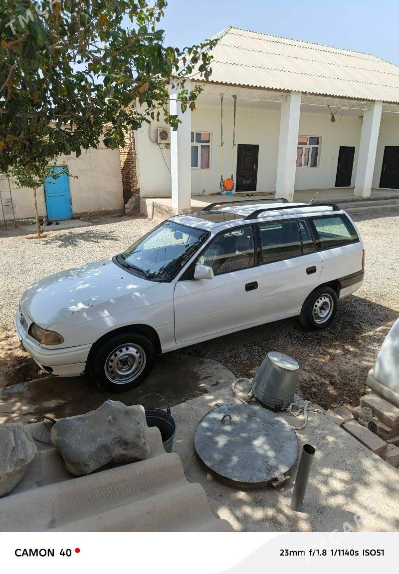 Opel Astra 1992 - 30 000 TMT - Kaka - img 6