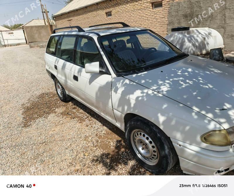 Opel Astra 1992 - 30 000 TMT - Kaka - img 3