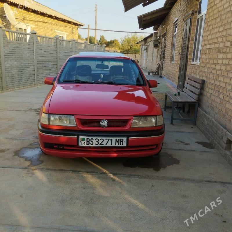 Opel Vectra 1993 - 43 000 TMT - Сакарчага - img 3
