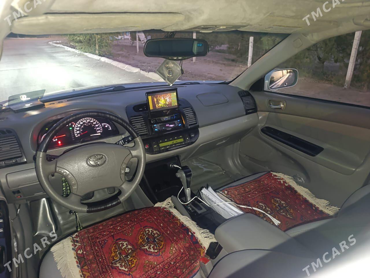 Toyota Camry 2002 - 200 000 TMT - Sarahs - img 3