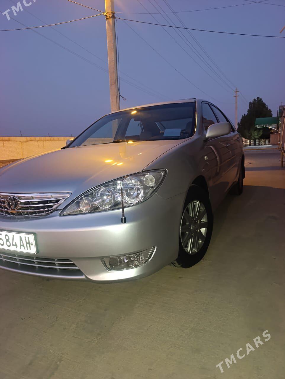 Toyota Camry 2002 - 200 000 TMT - Sarahs - img 5