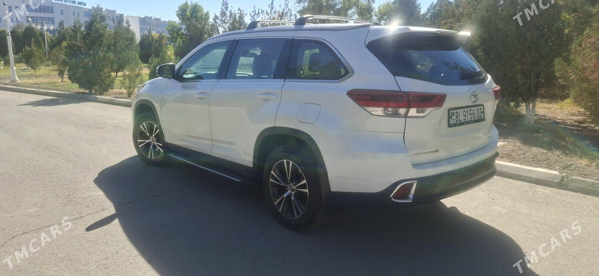 Toyota Highlander 2018 - 430 000 TMT - Дашогуз - img 4