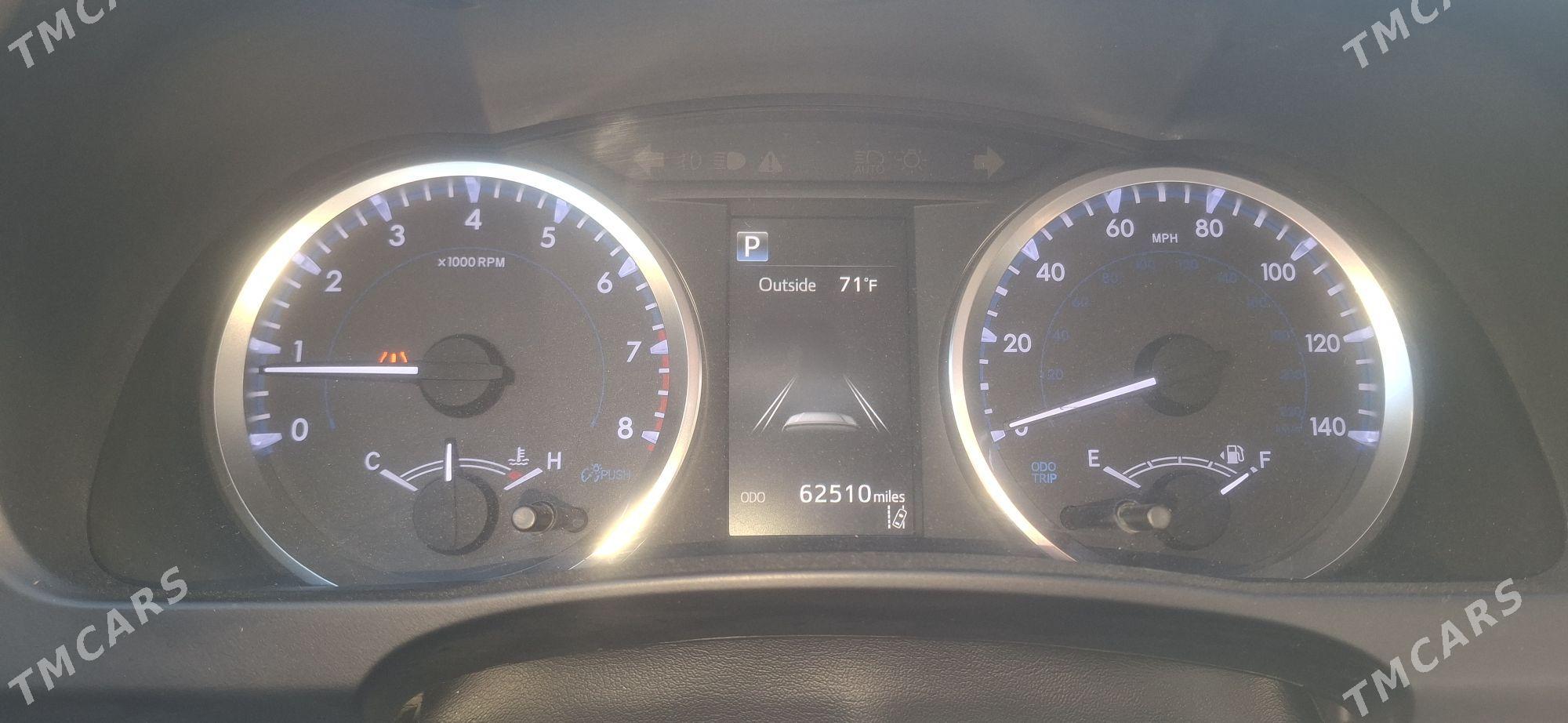 Toyota Highlander 2018 - 430 000 TMT - Дашогуз - img 5