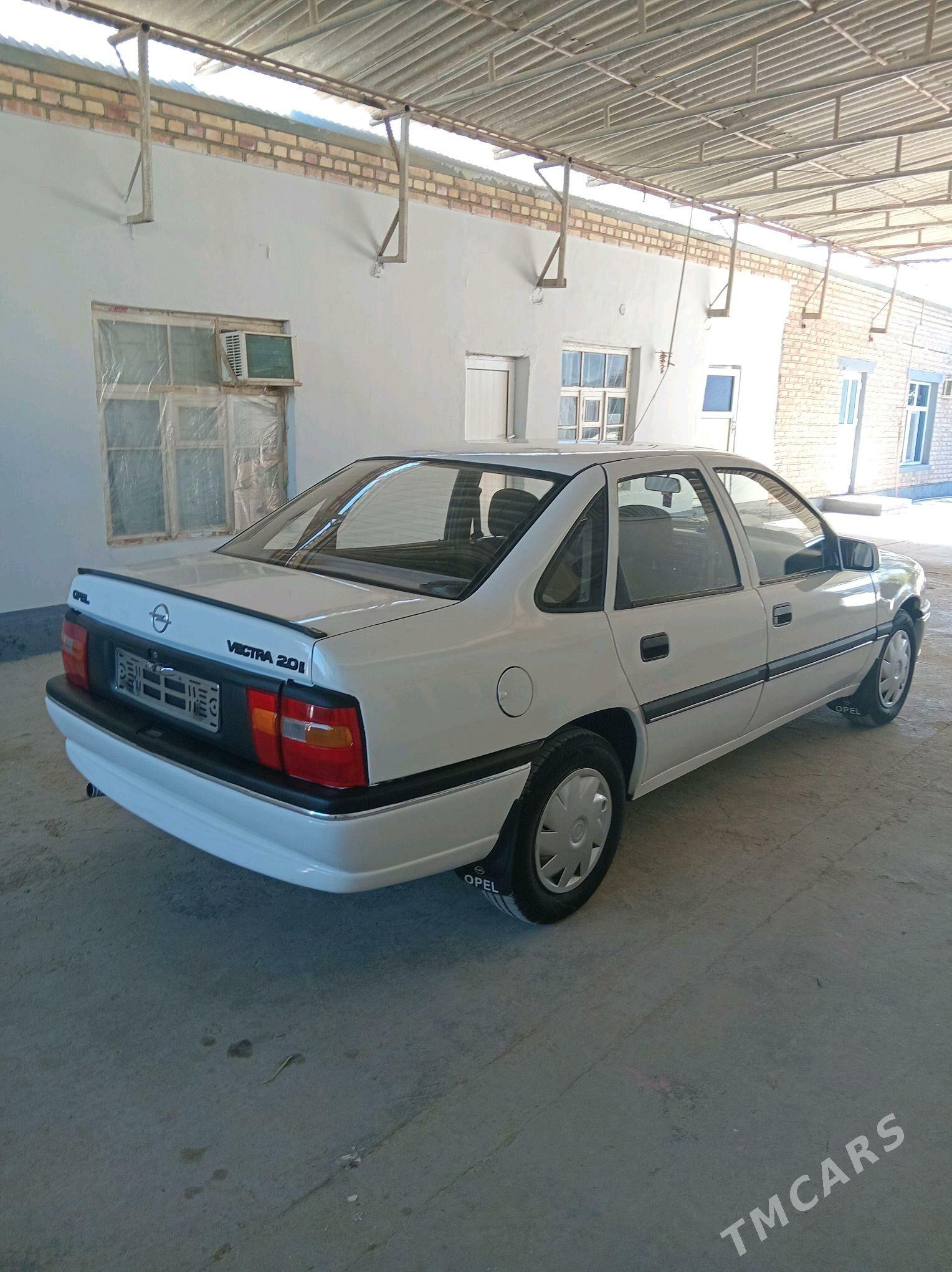 Opel Vectra 1993 - 40 000 TMT - Bäherden - img 10