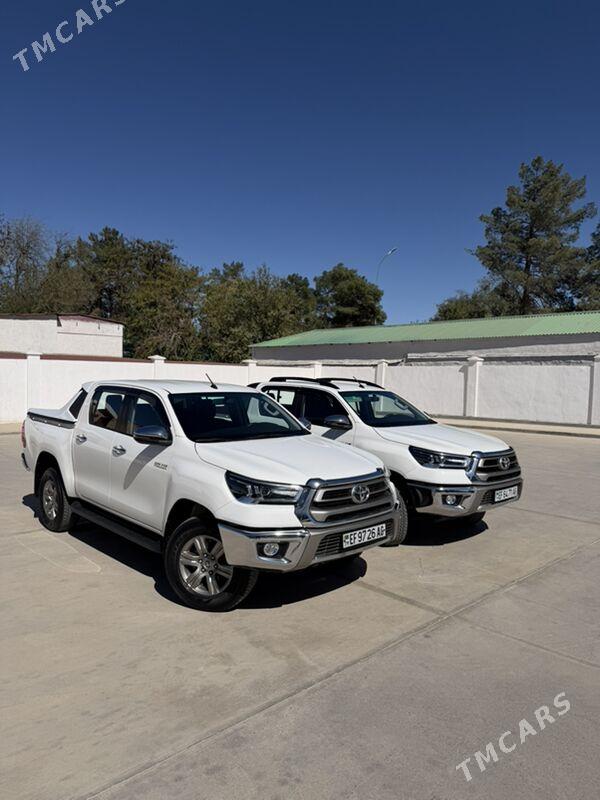 Toyota Hilux 2024 - 595 000 TMT - Aşgabat - img 4