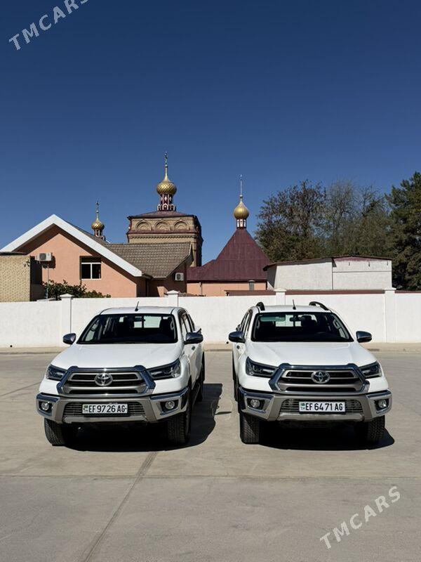 Toyota Hilux 2024 - 595 000 TMT - Aşgabat - img 2
