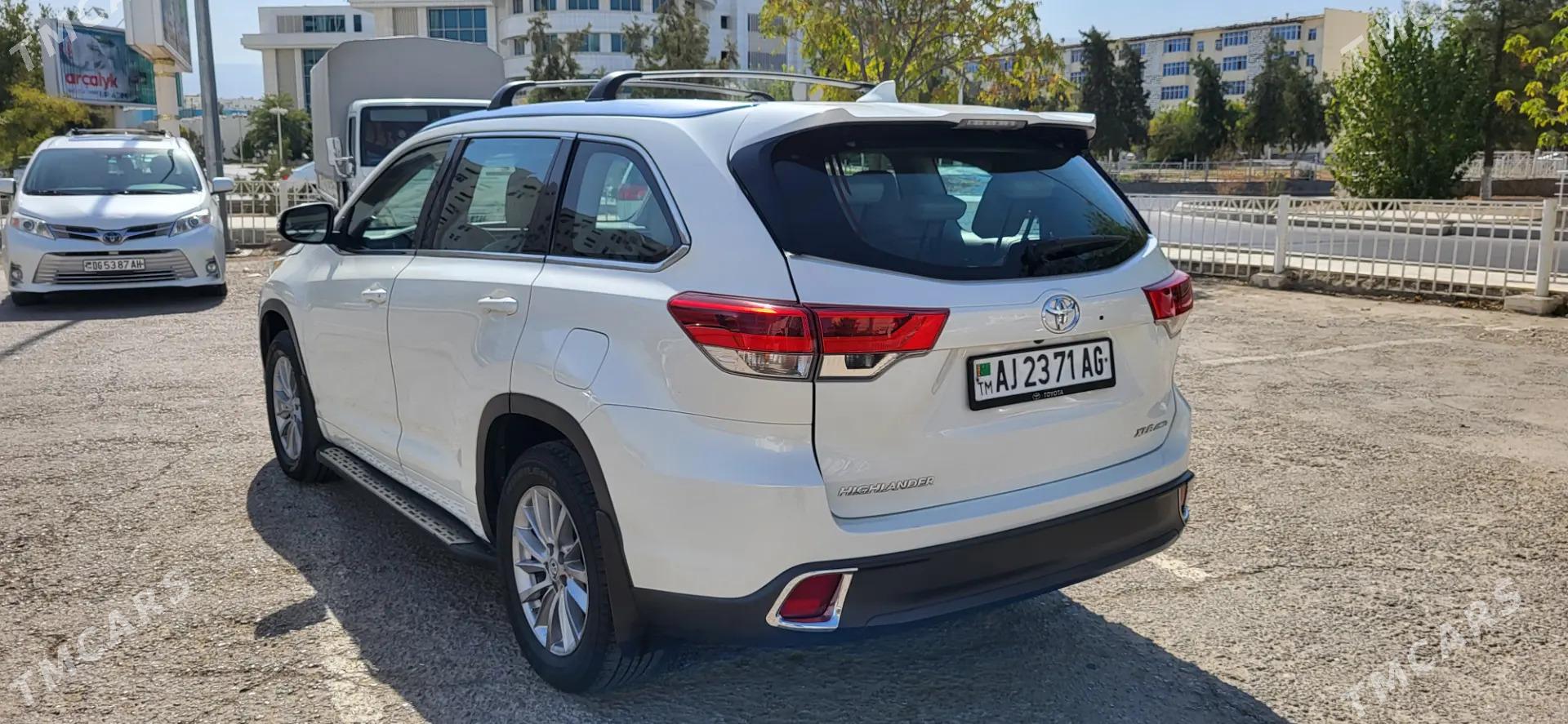 Toyota Highlander 2017 - 410 000 TMT - Ашхабад - img 3
