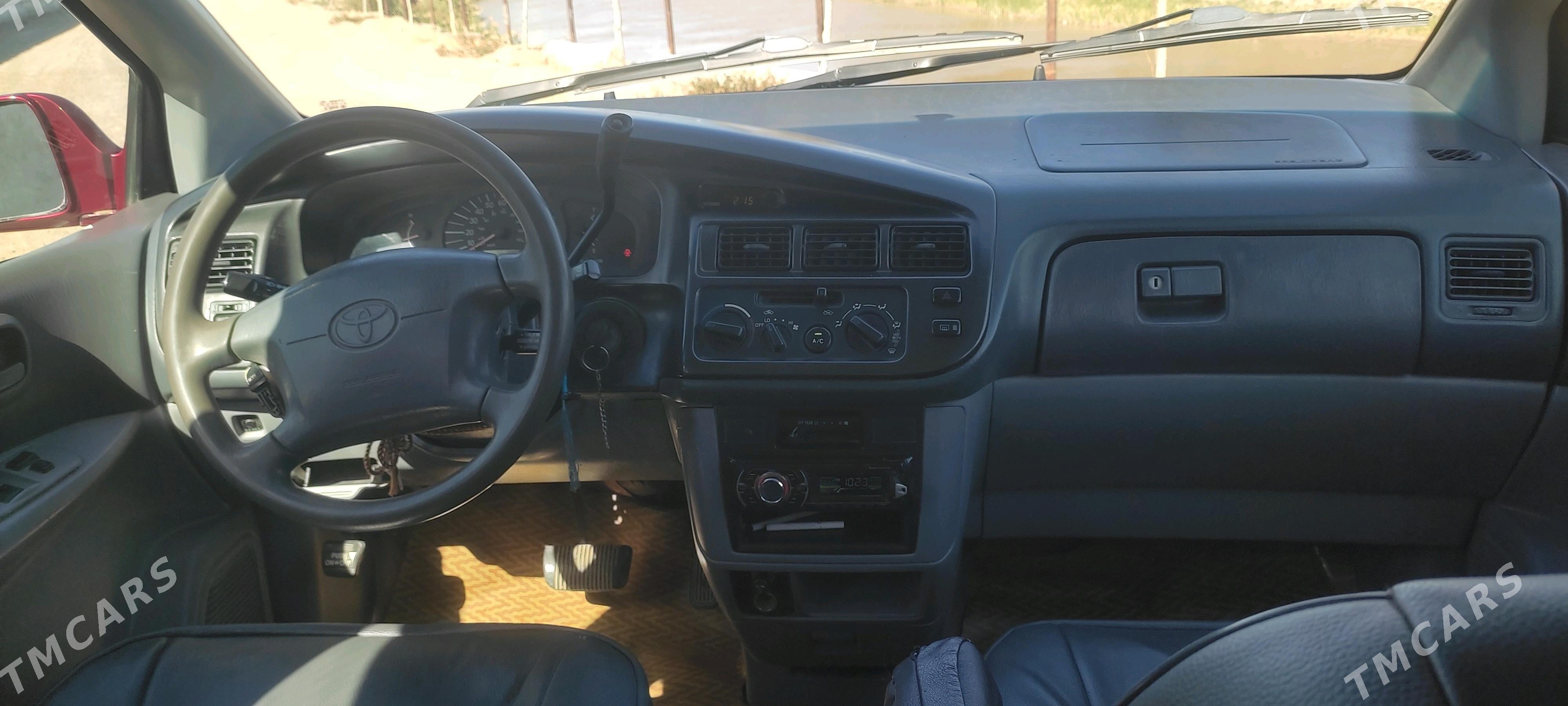 Toyota Sienna 2000 - 145 000 TMT - Мары - img 5