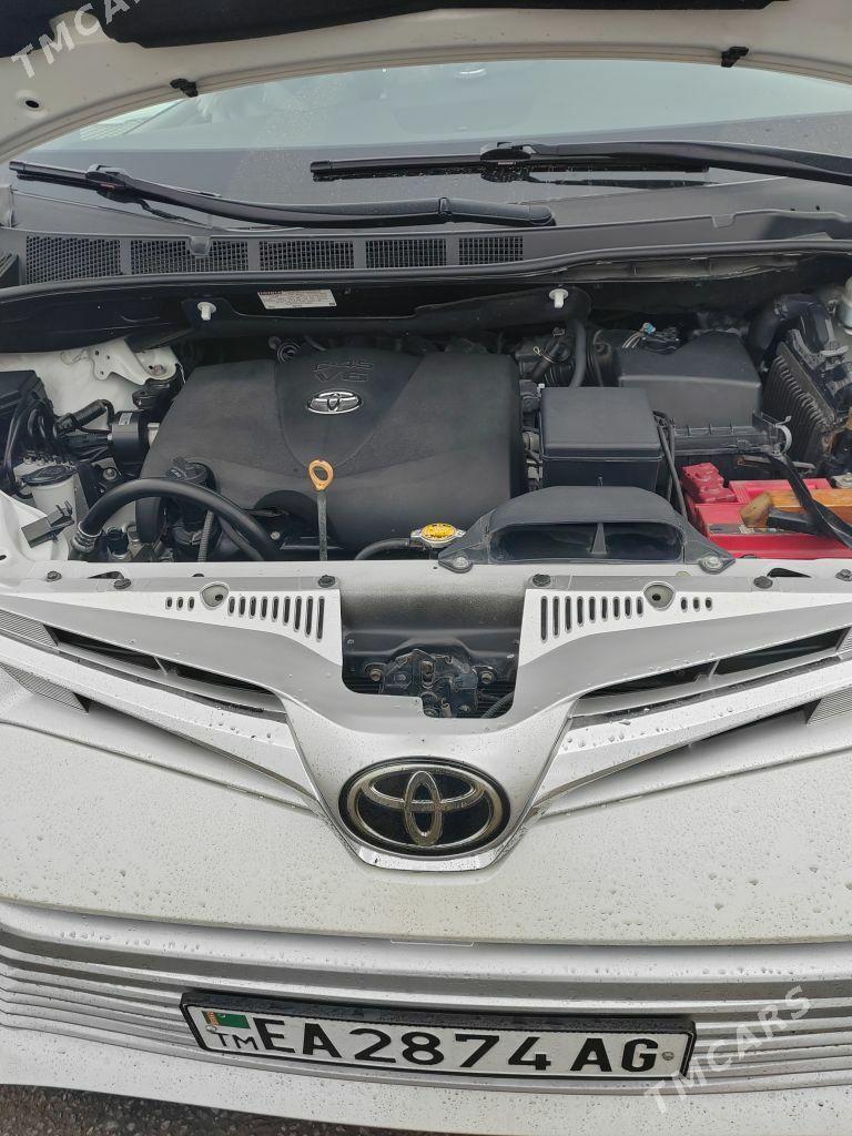 Toyota Sienna 2019 - 450 000 TMT - 4 мкр - img 4