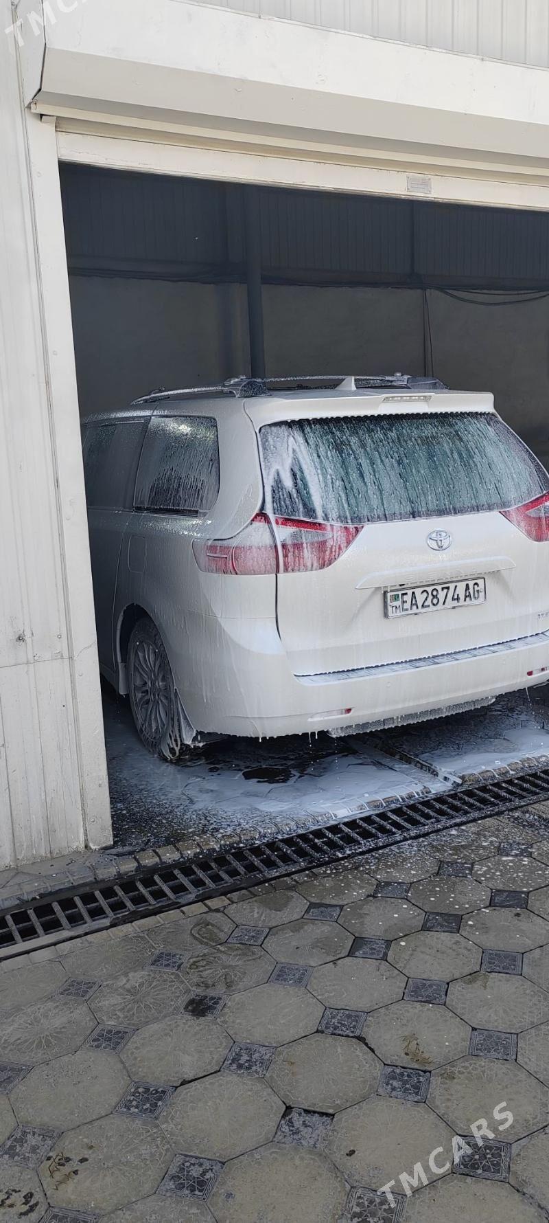 Toyota Sienna 2019 - 450 000 TMT - 4 мкр - img 5