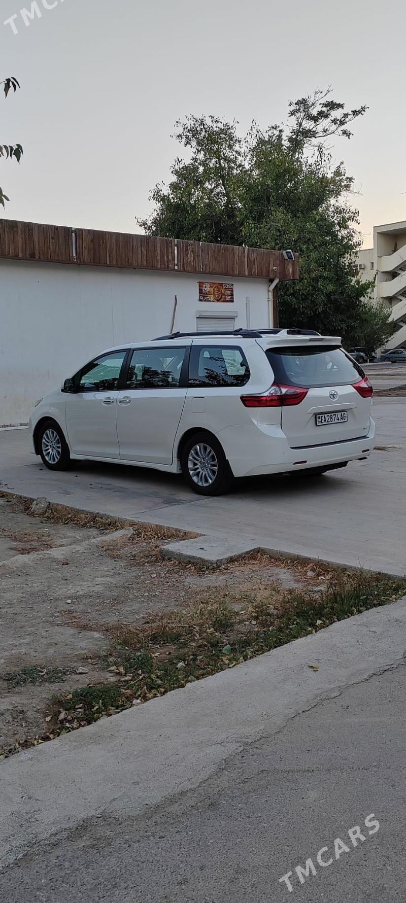 Toyota Sienna 2019 - 450 000 TMT - 4 мкр - img 6