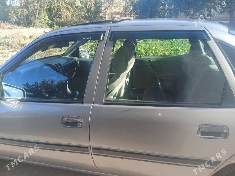 Opel Vectra 1992 - 34 000 TMT - Gubadag - img 4