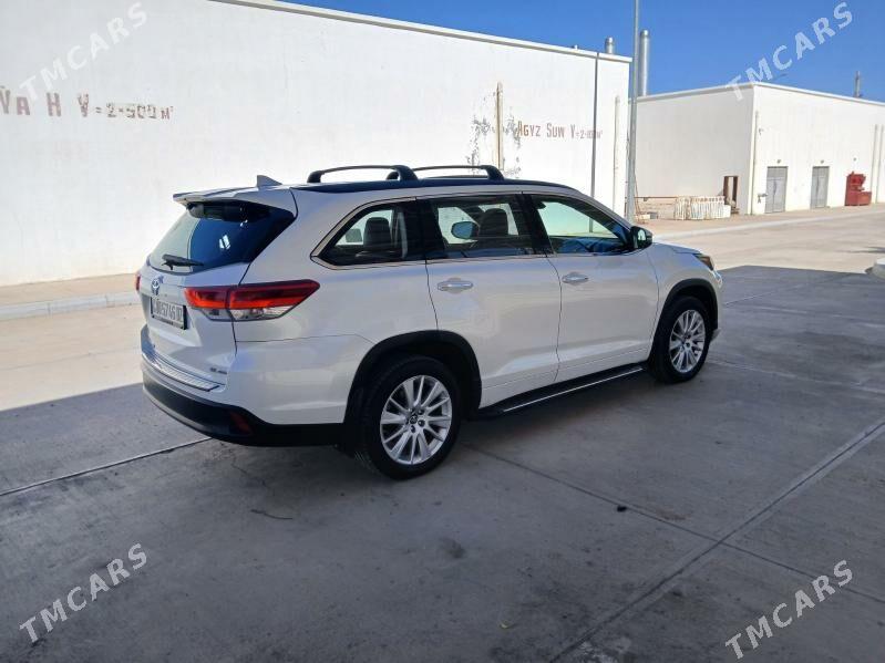 Toyota Highlander 2018 - 410 000 TMT - Дашогуз - img 4