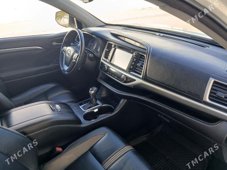 Toyota Highlander 2018 - 410 000 TMT - Дашогуз - img 7