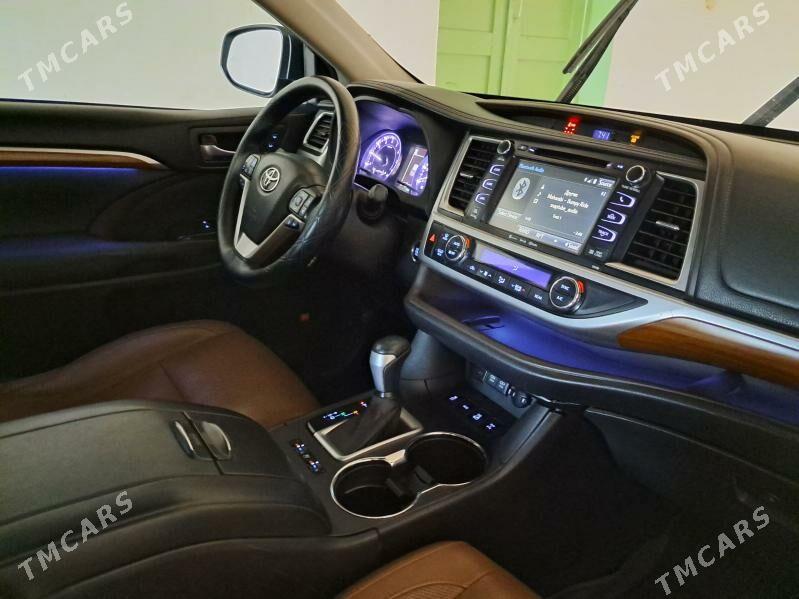 Toyota Highlander 2017 - 398 000 TMT - Кёнеургенч - img 9