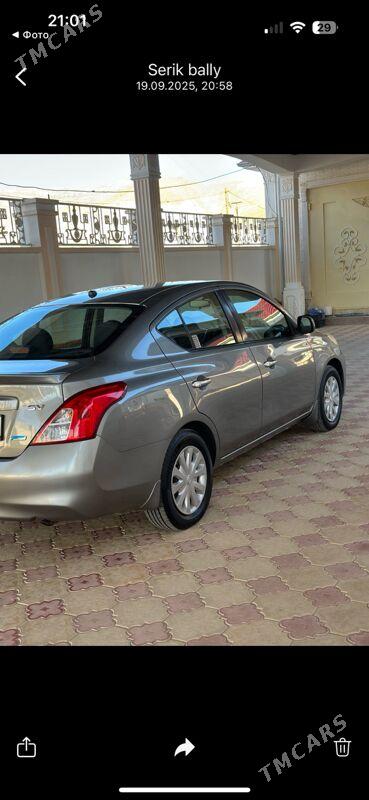 Nissan Versa 2012 - 96 000 TMT - Балканабат - img 5